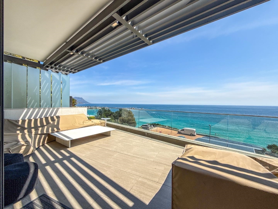 5 Bedroom Property for Sale in Clifton Western Cape